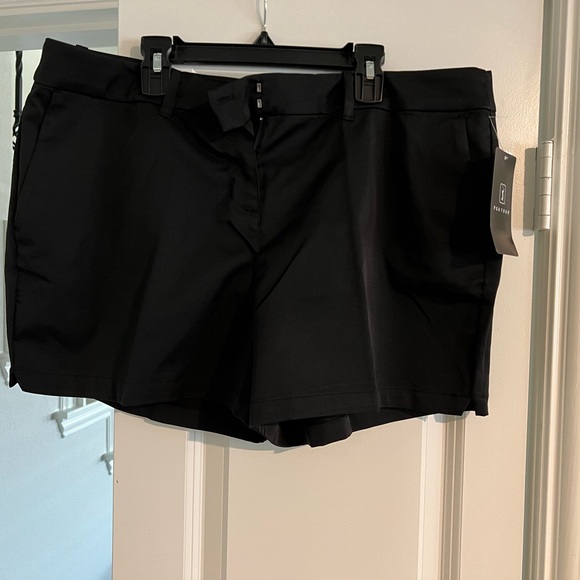 Black Women's PGA Golfer Shorts. - Picture 1 of 4